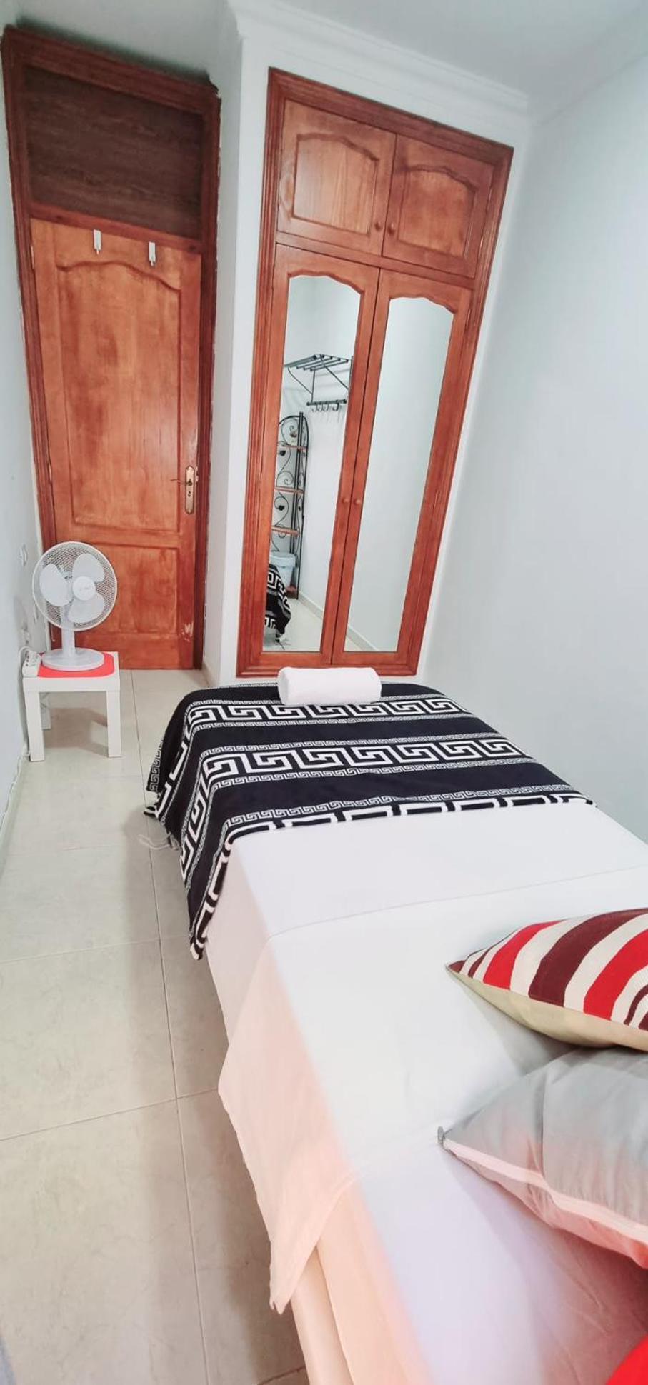 Almar We Go! Habitaciones Privadas En Alcala - Private Rooms - Pieces Privees - In Shared Apartment Kültér fotó